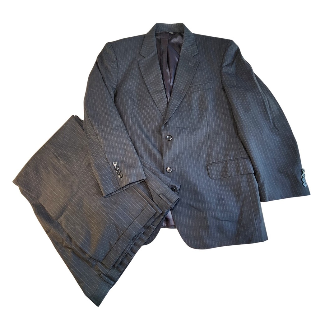 JOS A BANK 2 PC Wool Suit Mens 46R 41R 42 x 28 Gray Chalk Striped Pleated Cuffed